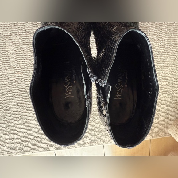 YSL Saint Laurent Black Crocodile Embossed Ankle Boots Side Zip Pointy Toe 37.5 - Picture 14 of 14